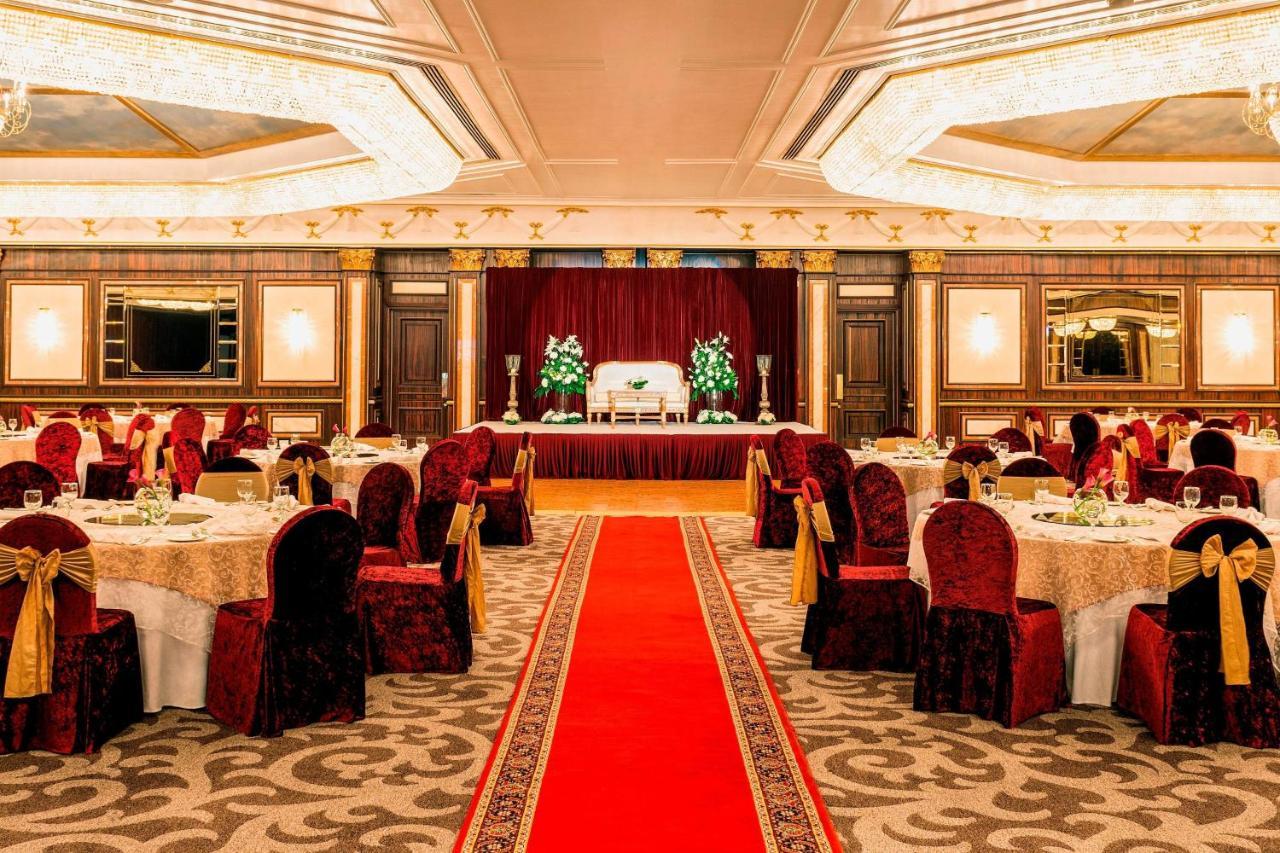 فندق ومركز مؤتمرات لو ميريديان 5*